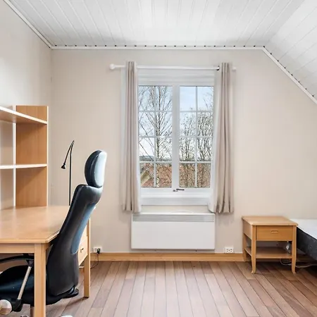 Flott Bofellesskap Med 7 Rom, Inkludert Internett Og Strøm! Grillområde Med Jacuzzi! Lejlighed Elverum